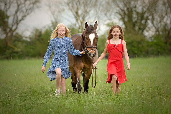 Stunning images of two best friends and their Pony Atlanta
