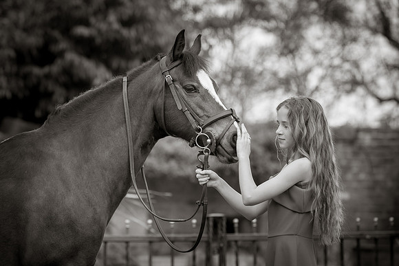 Stunning images of two best friends and their Pony Atlanta